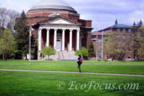 The quad at Syracuse University